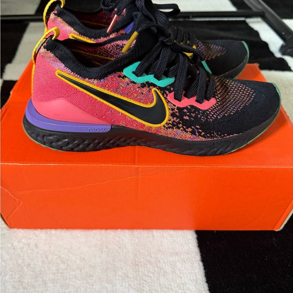 Nike Epic React FLYKNIT  Multicolor